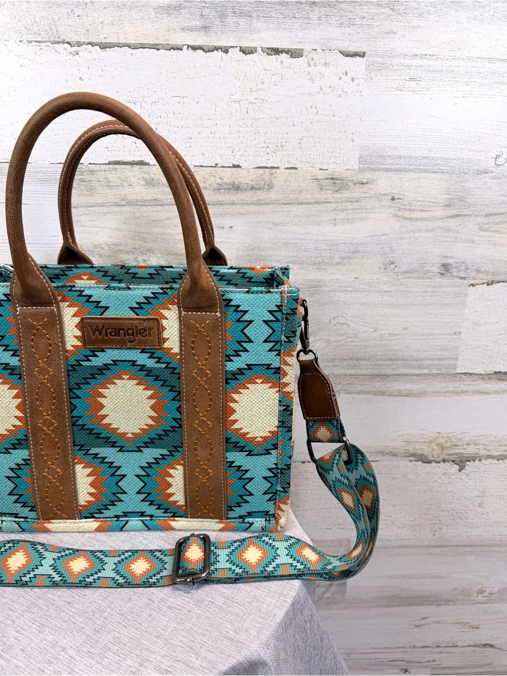 Wrangler Southwestern Aztec Canvas Tote Crossbody Bag Turquoise Western Chic - Picture 4 of 14